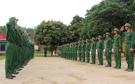 Pháp luật quy định như thế nào về hình thức kỷ luật đối với hành vi chấp hành không nghiêm mệnh lệnh?